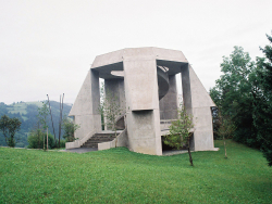 http://www.editionsinfinies.com/files/gimgs/th-78_F1000001.jpg