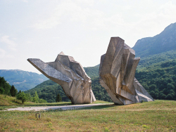 http://www.editionsinfinies.com/files/gimgs/th-78_F1040028.jpg