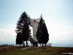 http://www.editionsinfinies.com/files/gimgs/th-78_bosnia-(4).jpg
